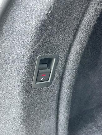 Audi A4 Avant QUATTRO 2.0 TFSI  S-line picture 12