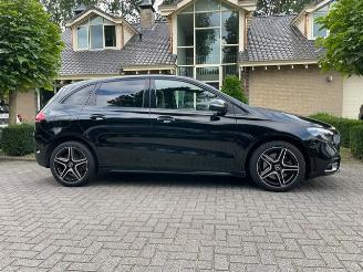 Mercedes B-klasse 250 e AMG LINE LED CAMERA NAVI picture 2