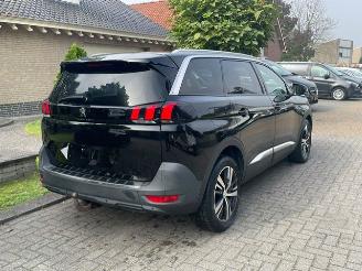 Peugeot 5008 1.2 PureTech Allure picture 3