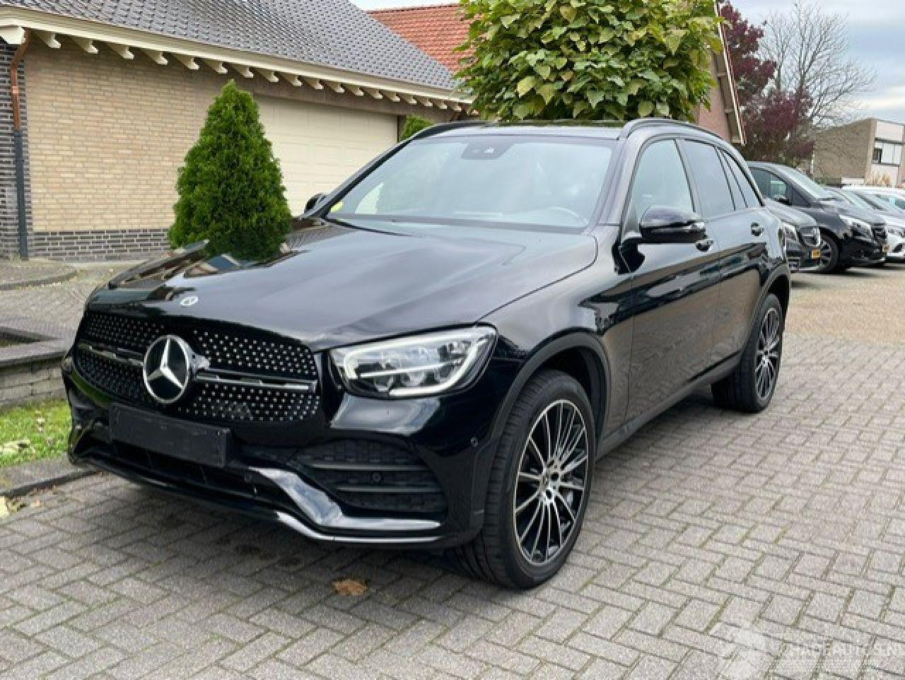 Mercedes GLC 300 de 4MATIC AMG LINE LED NAVI CAMERA