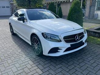damaged passenger cars Mercedes C-klasse 200 AMG LINE FACE LIFTPANO LED NAVI CAMERA 2019/7