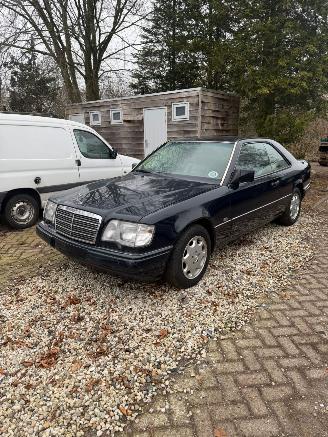 Vrakbiler auto Mercedes E-klasse E 220 COUPE 1994/1