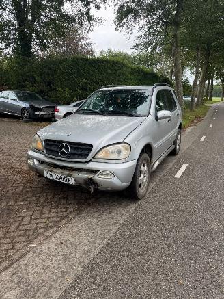 Dezmembrări autoturisme Mercedes ML ML 270 CDI 2003/10