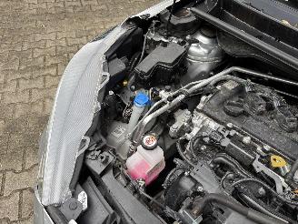Toyota Yaris 1.5 HYBRIDE AUTOMAAT NAVI CLIMA CAMERA LED B.J 08-2022 picture 19