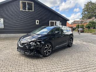 Voiture accidenté Renault Grand-scenic 1.3 BOSE 7 PERSOONS AUTOMAAT PANORAMADAK NAVI CLIMA CAMERA TREKHAAK CRUISE B.J 06-2019 2019/2