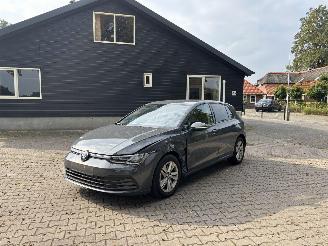 Coche accidentado Volkswagen Golf 8 HYBRIDE AUTOMAAT NAVI CLIMA CAMERA LED VIRT DASH B.J 2023 2022/5