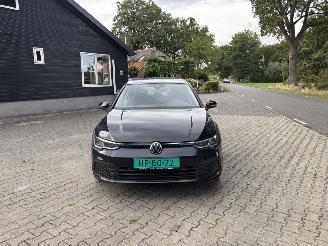 Volkswagen Golf 8 STYLE 1.5 PANO NAVI 130 PK CLIMA PDC LED B.J 05-2023 picture 8