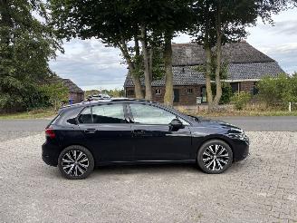 Volkswagen Golf 8 STYLE 1.5 PANO NAVI 130 PK CLIMA PDC LED B.J 05-2023 picture 6