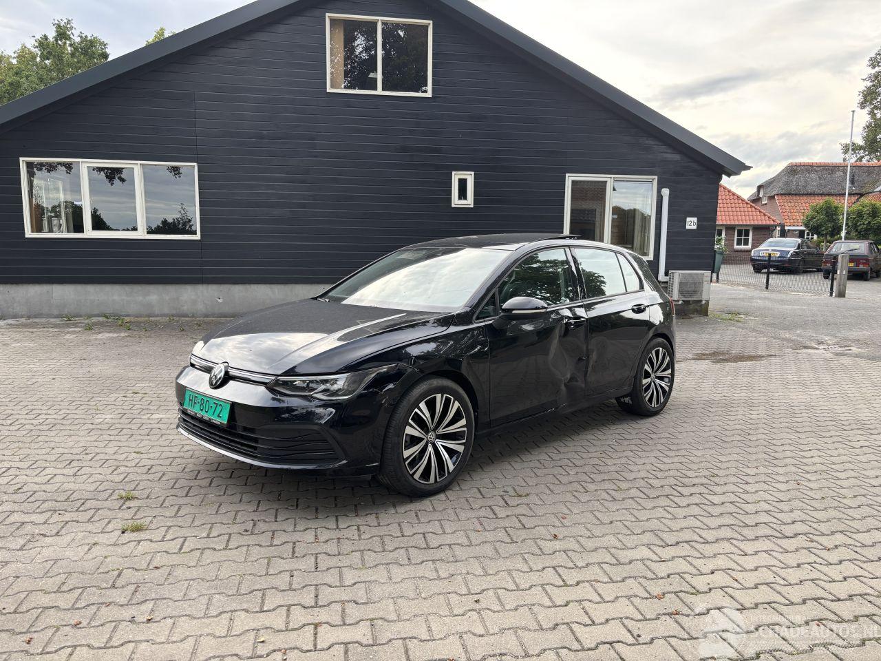 Volkswagen Golf 8 STYLE 1.5 PANO NAVI 130 PK CLIMA PDC LED B.J 05-2023