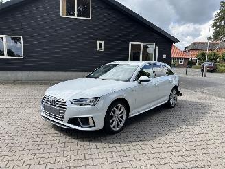 krockskadad bil auto Audi A4 Avant HYBRIDE 2.0 S-LINE AUTOMAAT SPORT NAVI CLIMA LED PDC B.J 06-2019 2019/6