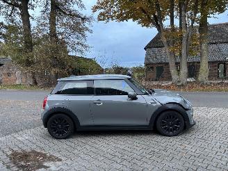 Mini One EDITION CLIMA ABS PDC STOELVERWARMING B.J 11-2018 Schroefschade picture 5