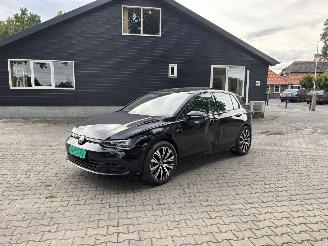 Damaged car Volkswagen Golf 8 PANO 1.5 STYLE 130 PK NAVI CLIMA VIRT DASH 18 INCH B.J 2023 2023/3