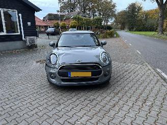 Mini  EDITION CLIMA ABS PDC STOELVERWARMING B.J 11-2018 SCHROEFSCHADE picture 5