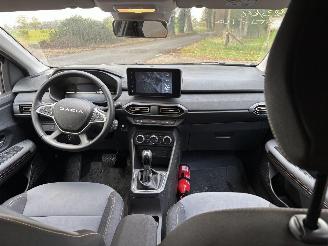 Dacia Jogger 1.6 AUTOMAAT 7 PERSOONS HYBRIDE NAVI CLIMA CAMERA KEYLESS LED B.J 07-2025 picture 9
