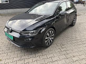 Volkswagen Golf 8 PANORAMADAK 1.5 STYLE 130 PK NAVI CLIMA VIRT DASH 18 INCH B.J 2023 picture 16