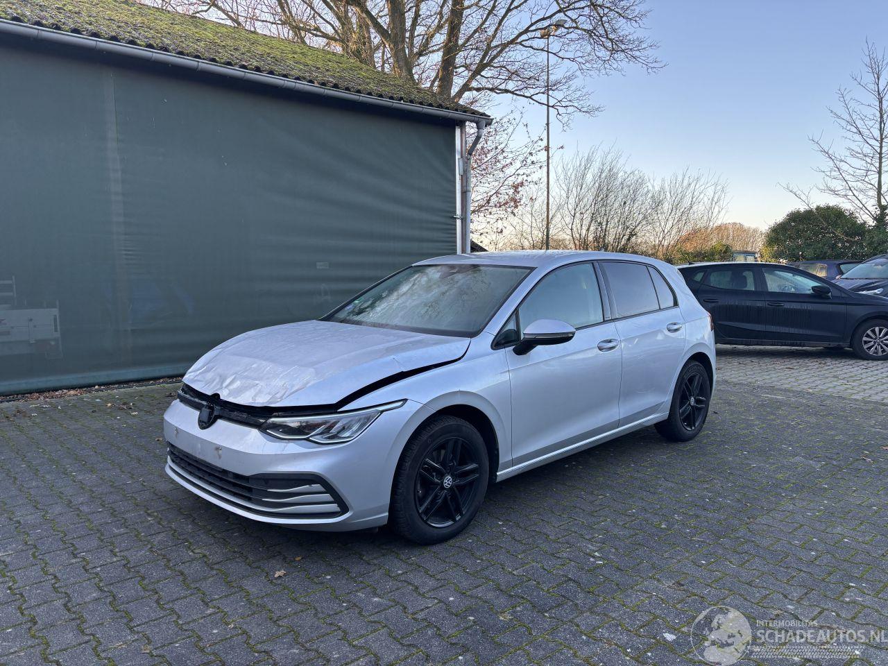 Volkswagen Golf 8 TSI 110 PK NAVI CLIMA CAMERA LED B.J 05-2022