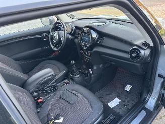 Mini One 1.5 EDITION CLIMA ABS PDC B.J 11-2018 schroefschade picture 8