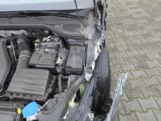 Volkswagen Golf 8.5 ETSI 1.5 HYBRIDE AUTOMAAT NAVI CLIMA CAMERA LED VIRT DASH TREKHAAK B.J 12-2024 picture 17