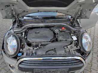 Mini  1.5 EDITION CLIMA ABS PDC B.J 11-2018 SCHROEFSCHADE picture 15