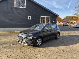 krockskadad bil auto Hyundai Bayon AUTOMAAT COMFORT NAVI CLIMA CAMERA B.J 11-2025 SCHROEFSCHADE 2025/11