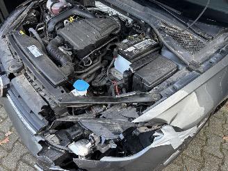 Volkswagen Golf VARIANT TSI 115 PK NAVI CLIMA CAMERA CRUISE B.J 2020 SCHROEFSCHADE picture 21