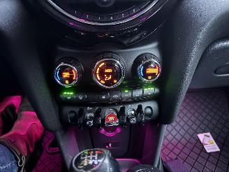 Mini One 1.5 EDITION CLIMA ABS B.J 2018 Lichte schade picture 12