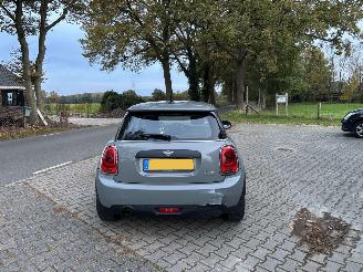 Mini One 1.5 EDITION CLIMA ABS B.J 2018 Lichte schade picture 8
