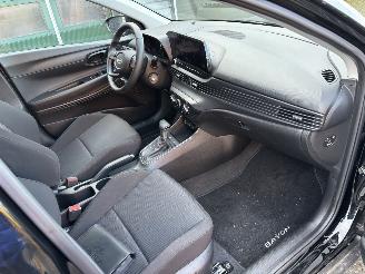 Hyundai Bayon AUTOMAAT NAVI CLIMA CAMERA LED B.J 11/2025 Lichte schade picture 14