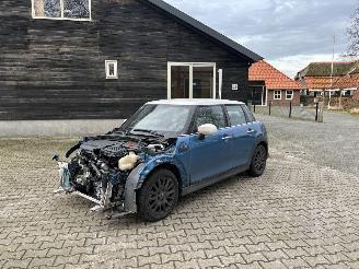 Schadeauto Mini Cooper AUTOMAAT 1.5 SPORT NAVI LEER CLIMA CAMERA B.J 07-2021 FULL OPTIONS 2021/1