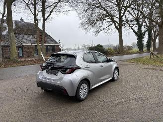 skadebil auto Toyota Yaris AUTOMAAT 1.5 HYBRIDE CLIMA CAMERA B.J 07-2022 2022/7
