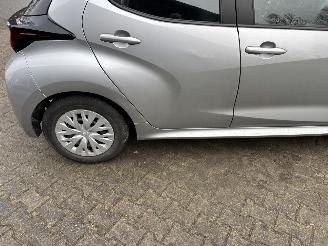 Toyota Yaris AUTOMAAT 1.5 HYBRIDE CLIMA CAMERA B.J 07-2022 picture 11