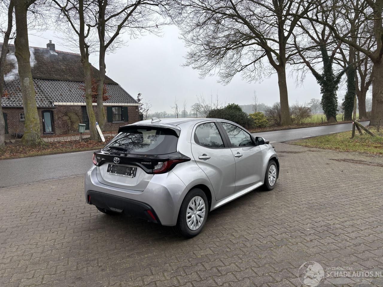 Toyota Yaris AUTOMAAT 1.5 HYBRIDE CLIMA CAMERA B.J 07-2022