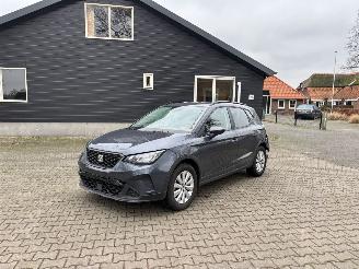 skadebil auto Seat Arona STYLE 110 PK NAVI CLIMA CAMERA PDC LED FACELIFT B.J 2024 2024/1