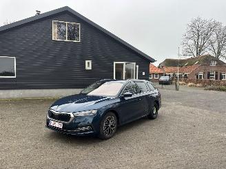 Skoda Octavia TSI AUTOMAAT HYBRIDE NAVI CLIMA VIRT DASH CAMERA TREKHAAK LED B.J 12-2024 picture 9