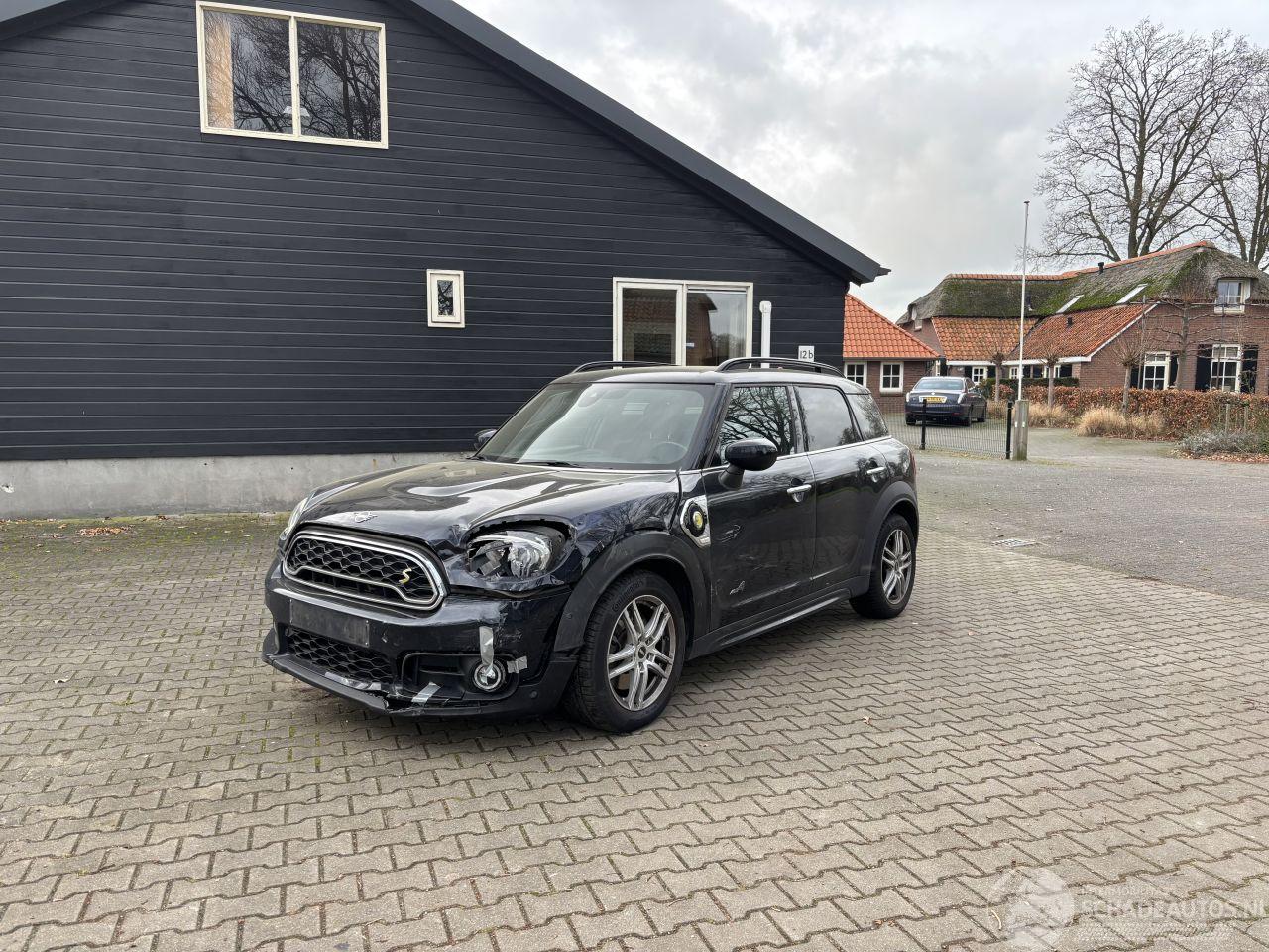 Mini Countryman COOPER HYBRIDE PLUG IN SE 4AWD AUTOMAAT NAVI CLIMA LEER LED PDC B.J 2019