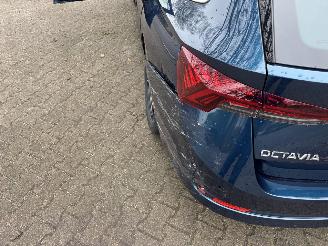 Skoda Octavia TSI AUTOMAAT HYBRIDE NAVI CLIMA VIRT DASH CAMERA TREKHAAK LED B.J 12-2024 picture 14