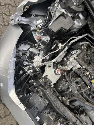 Mazda 2 HYBRIDE AUTOMAAT CLIMA CAMERA CARPLAY PDC STOELVERW B.J 07-2024 picture 15