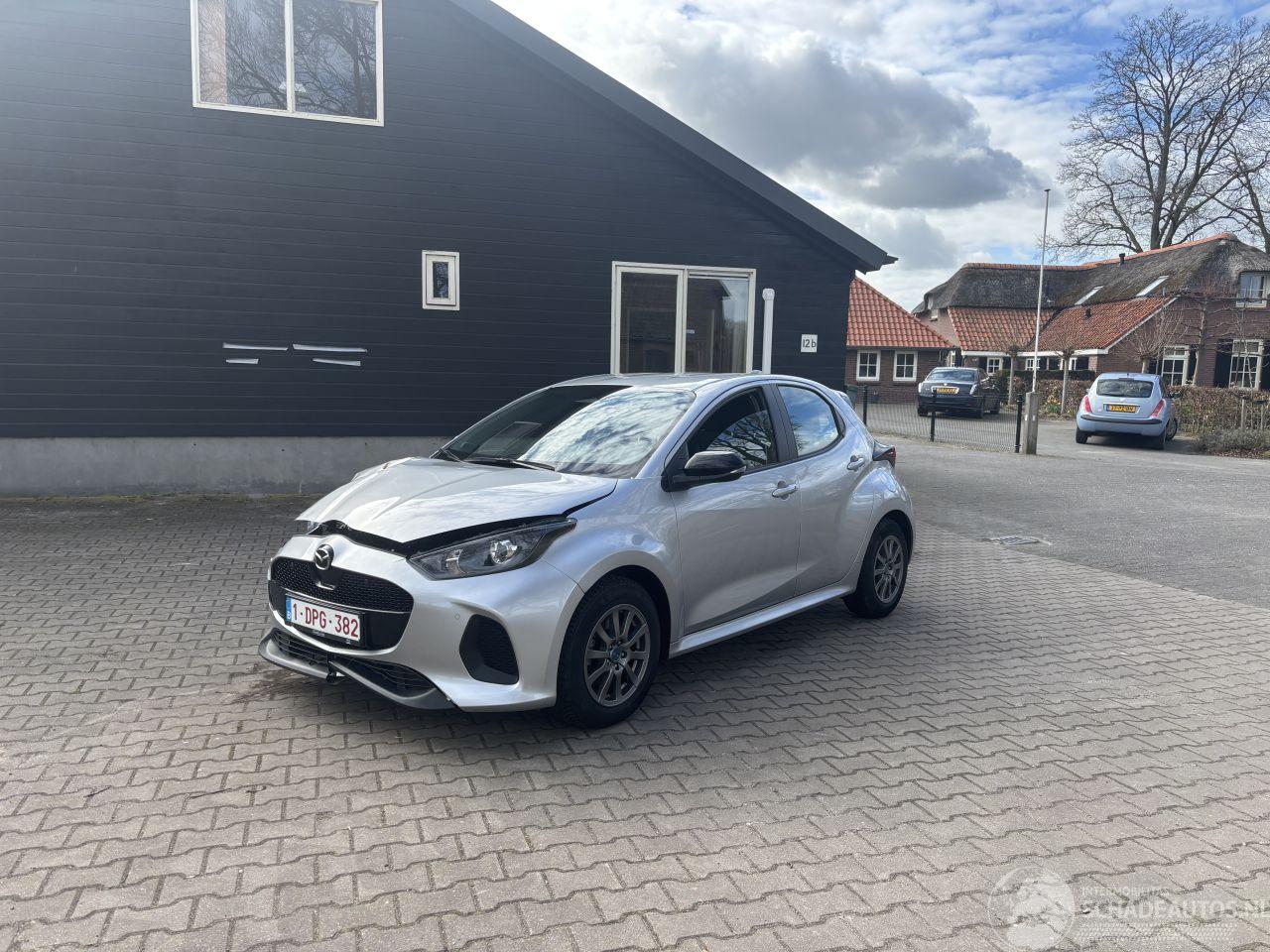 Mazda 2 AUTOMAAT HYBRIDE CLIMA CAMERA B.J 2024. 17 dkm