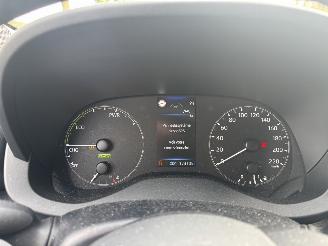 Mazda 2 AUTOMAAT HYBRIDE CLIMA CAMERA B.J 2024. 17 dkm picture 10