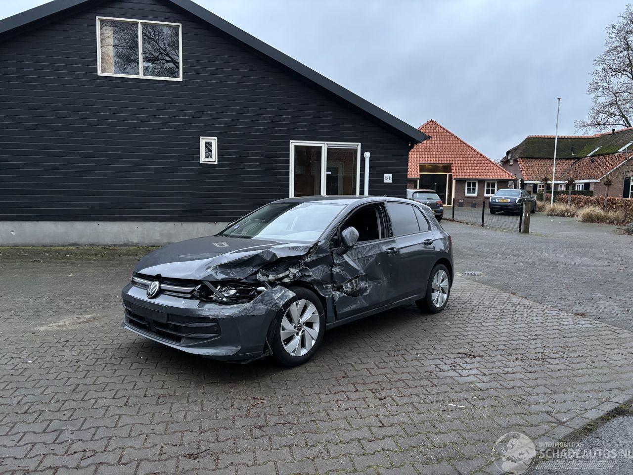 Volkswagen Golf 8.5 ETSI 1.5 HYBRIDE AUTOMAAT NAVI CLIMA CAMERA LED VIRT DASH TREKHAAK B.J 12-2024
