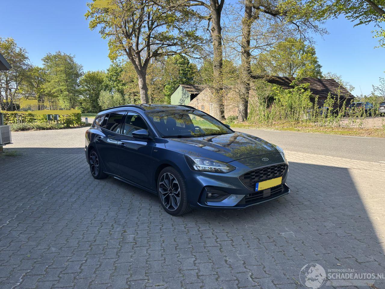 Ford Focus ST LINE PANO NAVI CLIMA CAMERA LED HEAD UP B.J 2019