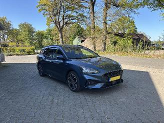 Vaurioauto  passenger cars Ford Focus ST LINE PANO NAVI CLIMA CAMERA LED HEAD UP B.J 2019 2019/1