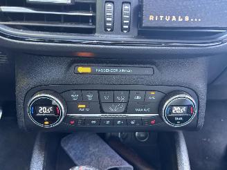 Ford Focus GEEN SCHADE ST LINE PANO NAVI CLIMA CAMERA LED HEAD UP B.J 2019 picture 20