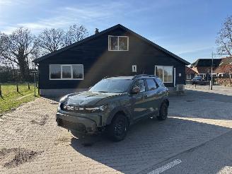 skadebil auto Dacia Duster AUTOMAAT 1.6 HYBRIDE NAVI CLIMA CAMERA PDC LED B.J 12-2024 2024/12