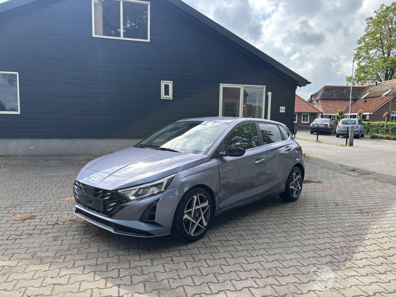 Hyundai I-20 AUTOMAAT PREMIUM SPORT BOSE NAVI CLIMA CAMERA LED B.J 12-2024