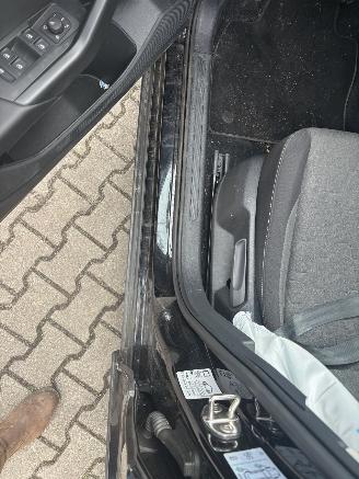 Volkswagen T-Cross AUTOMAAT 110 PK NAVI CLIMA CAMERA B.J 12-2024 FACELIFT picture 16