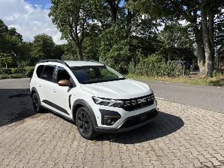 Dacia Jogger EXTREEM 110 PK NAVI CLIMA CAMERA 5 P B.J 06-2024 picture 6
