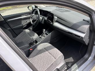 Volkswagen Golf FACELIFT 8.5 1.5 EDITION CLIMA CAMERA LED PDC B.J 2025 picture 8