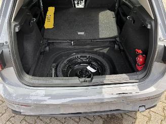 Volkswagen Golf FACELIFT 8.5 1.5 EDITION CLIMA CAMERA LED PDC B.J 2025 picture 23