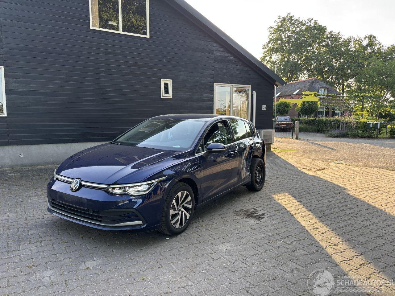 Volkswagen Golf GTE 204 PK PLUG IN HYBRIDE AUTOMAAT STYLE NAVI CLIMA CAMERA LED B.J 2023